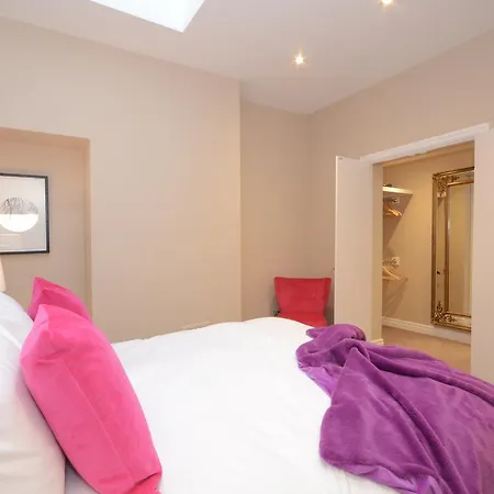 Lucy's Lodge- Stylish On Vibrant Bishy Road With Free Parking *