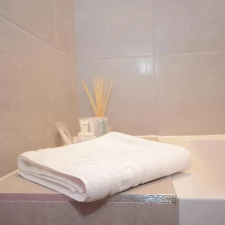 Lucy's Lodge- Stylish On Vibrant Bishy Road With Free Parking York