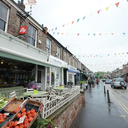Lucy's Lodge- Stylish On Vibrant Bishy Road With Free Parking York