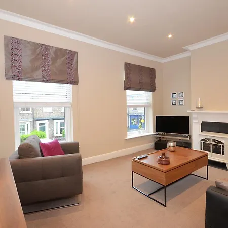 Lucy's Lodge- Stylish On Vibrant Bishy Road With Free Parking York