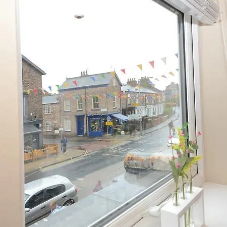 Lucy's Lodge- Stylish On Vibrant Bishy Road With Free Parking Lägenhet *