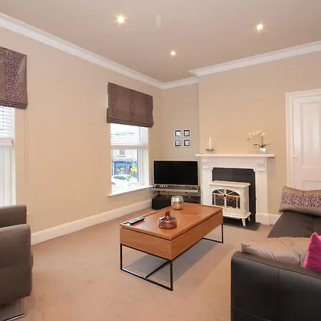Lucy's Lodge- Stylish On Vibrant Bishy Road With Free Parking Lägenhet York