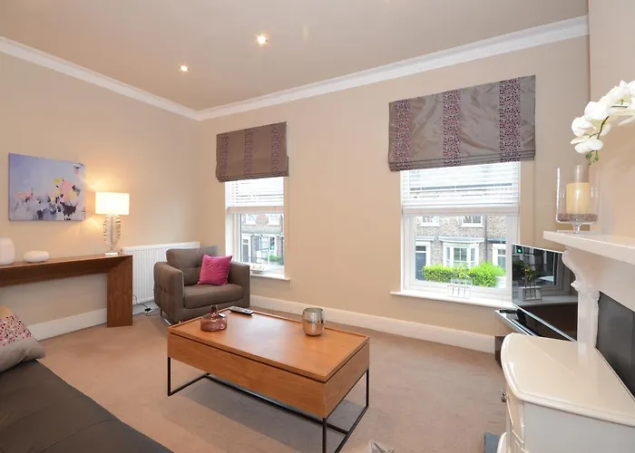 Appartement Lucy's Lodge- Stylish On Vibrant Bishy Road With Free Parking York
